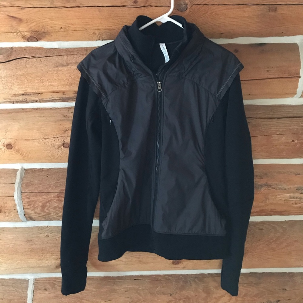 Lululemon running jacket with Hide away hood 8